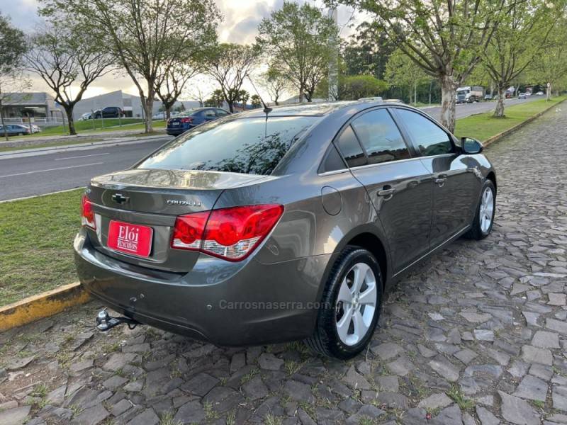 CHEVROLET - CRUZE - 2014/2014 - Cinza - R$ 63.900,00