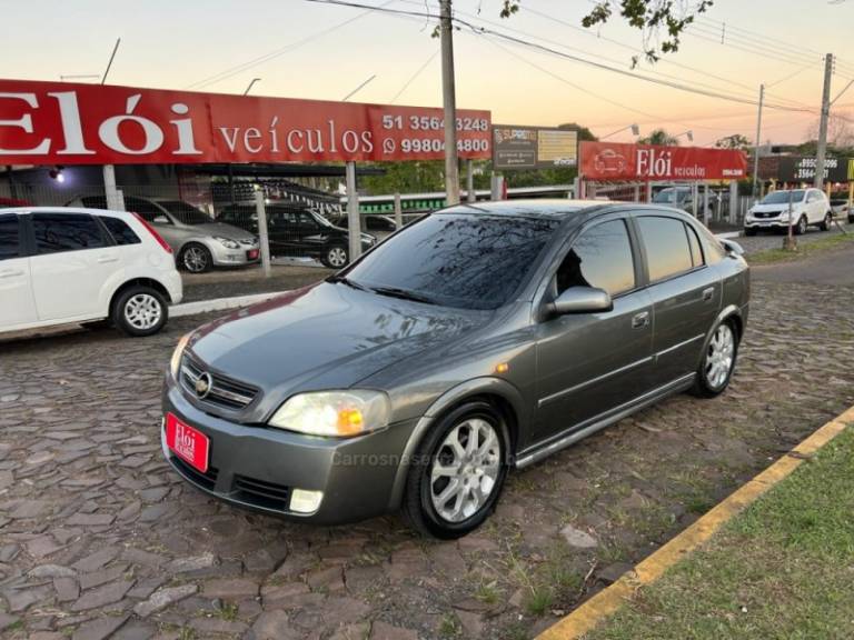 CHEVROLET - ASTRA - 2010/2011 - Cinza - R$ 38.900,00