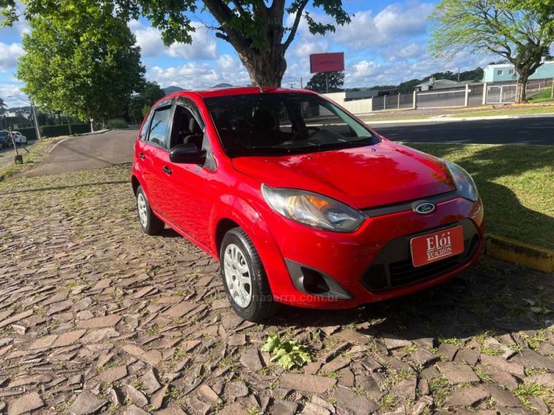 FORD - FIESTA - 2013/2013 - Vermelha - R$ 29.900,00