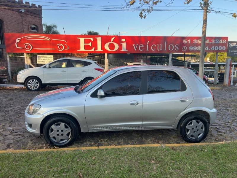 CHEVROLET - CELTA - 2012/2013 - Prata - R$ 34.900,00