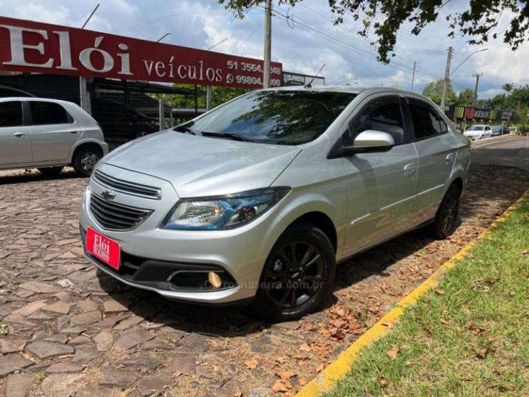 CHEVROLET - PRISMA - 2013/2013 - Prata - R$ 47.900,00