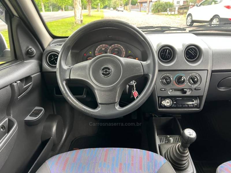 CHEVROLET - CELTA - 2010/2011 - Branca - R$ 29.900,00