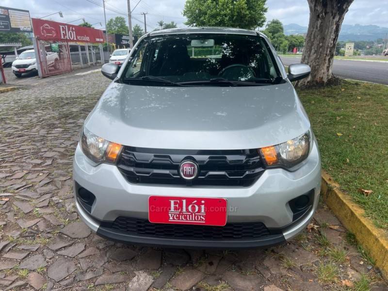 FIAT - MOBI - 2017/2018 - Prata - R$ 45.900,00