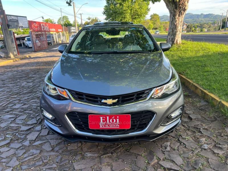 CHEVROLET - CRUZE - 2018/2019 - Cinza - R$ 103.900,00