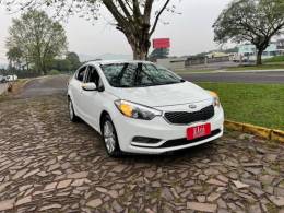 KIA MOTORS - CERATO - 2013/2014 - Branca - R$ 69.900,00