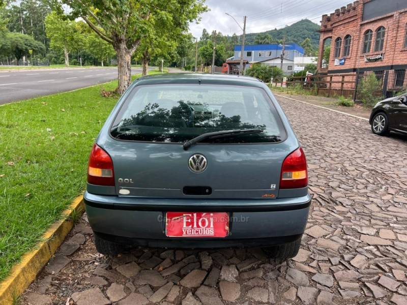 VOLKSWAGEN - GOL - 2000/2001 - Cinza - R$ 8.500,00