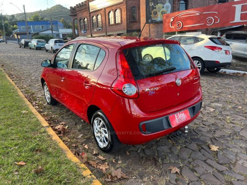 FIAT - PALIO - 2012/2013 - Vermelha - R$ 36.900,00