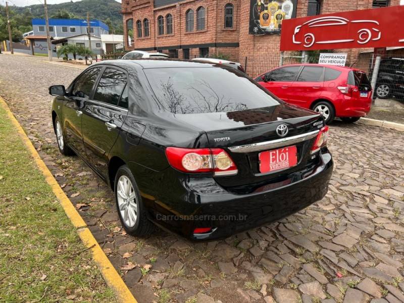 TOYOTA - COROLLA - 2012/2013 - Preta - R$ 69.900,00