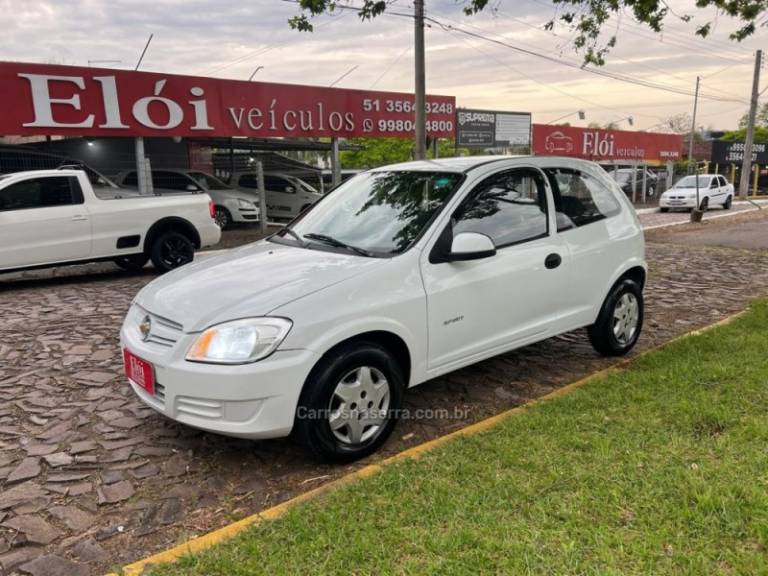 CHEVROLET - CELTA - 2010/2011 - Branca - R$ 29.900,00
