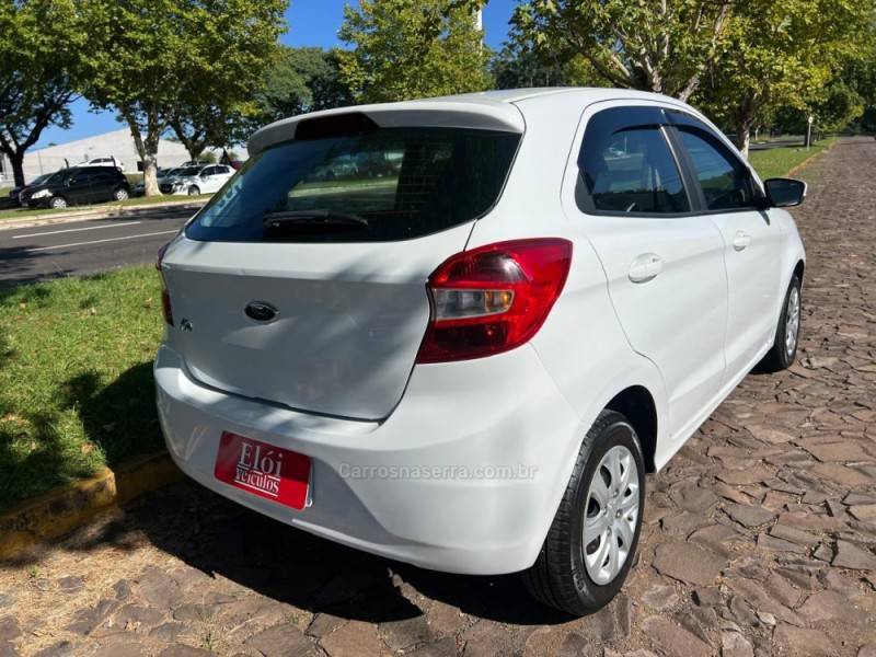 FORD - KA - 2017/2018 - Branca - R$ 46.900,00