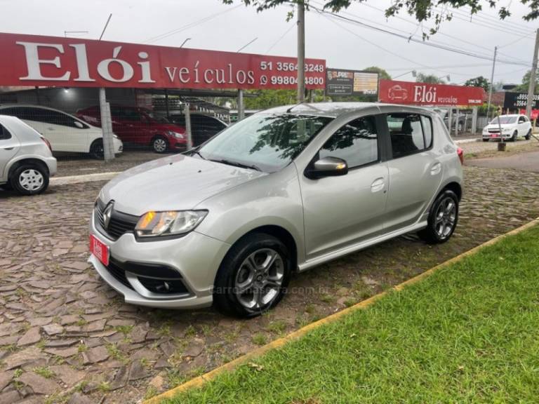 RENAULT - SANDERO - 2015/2016 - Prata - R$ 47.900,00