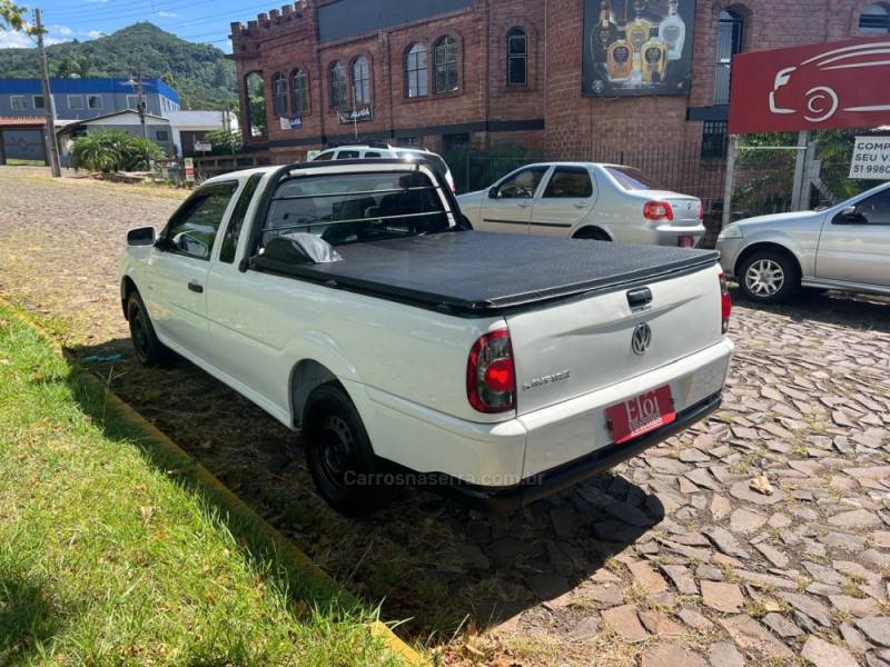 VOLKSWAGEN - SAVEIRO - 2009/2009 - Branca - R$ 35.900,00