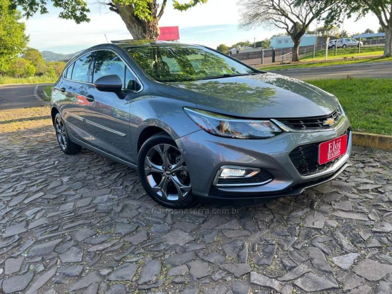 CHEVROLET - CRUZE - 2018/2019 - Cinza - R$ 103.900,00