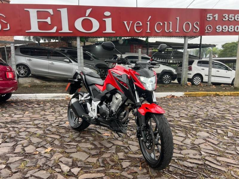 HONDA - CB 300F TWISTER - 2023/2024 - Vermelha - R$ 26.900,00