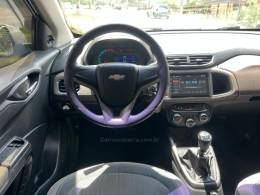 CHEVROLET - PRISMA - 2013/2013 - Prata - R$ 47.900,00