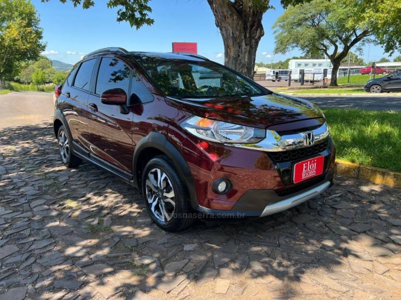 HONDA - WRV - 2017/2018 - Vermelha - R$ 83.900,00