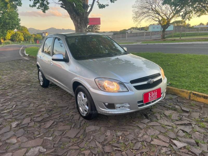 CHEVROLET - CELTA - 2012/2013 - Prata - R$ 34.900,00