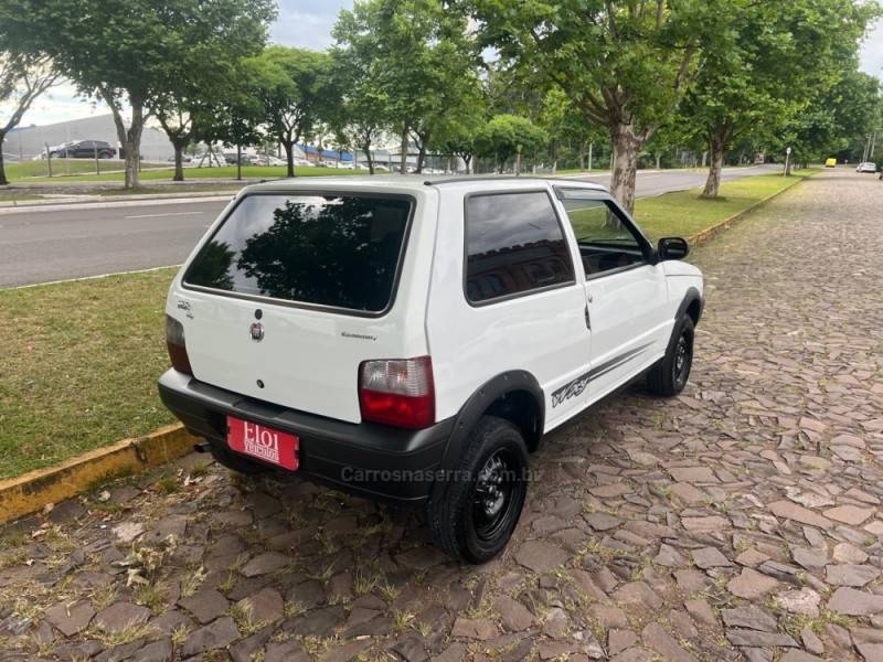 FIAT - UNO - 2011/2012 - Branca - R$ 25.900,00