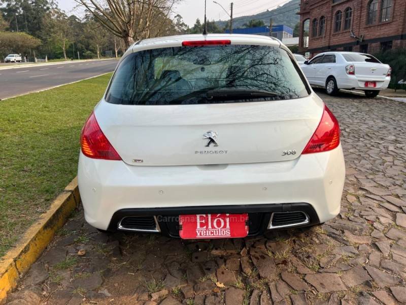 PEUGEOT - 308 - 2014/2015 - Branca - R$ 56.900,00