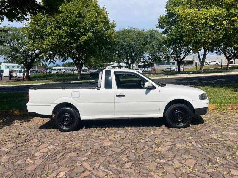 VOLKSWAGEN - SAVEIRO - 2009/2009 - Branca - R$ 35.900,00