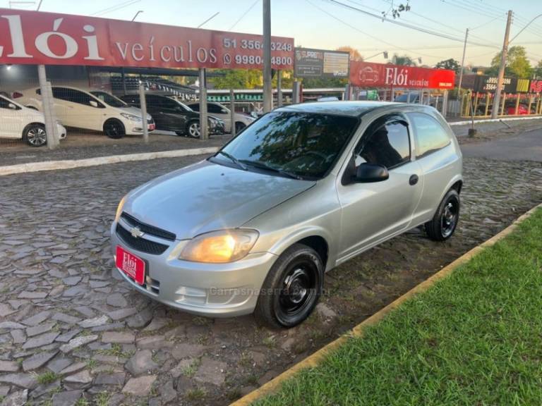 CHEVROLET - CELTA - 2012/2013 - Prata - R$ 23.900,00