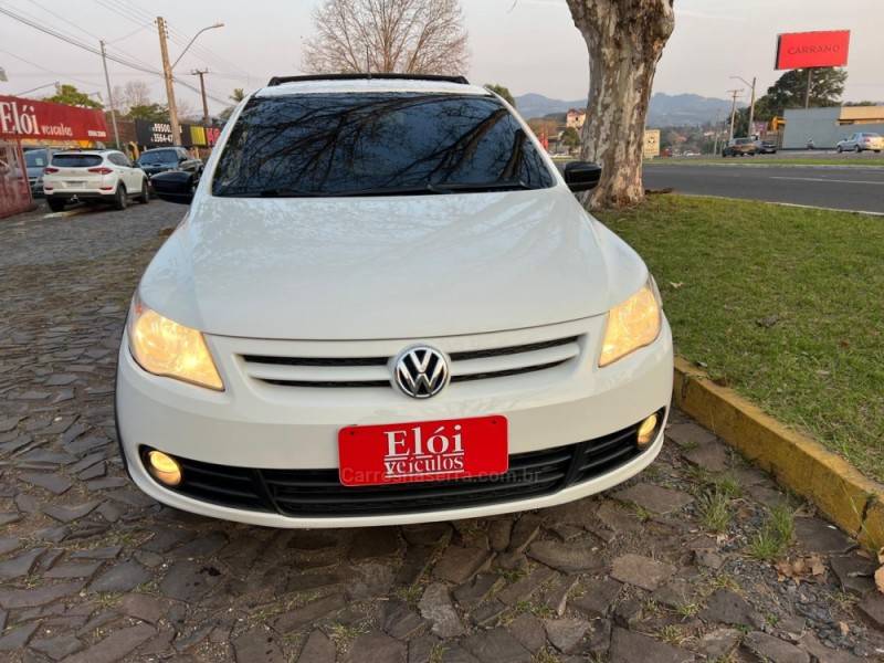 VOLKSWAGEN - SAVEIRO - 2011/2011 - Branca - R$ 43.900,00