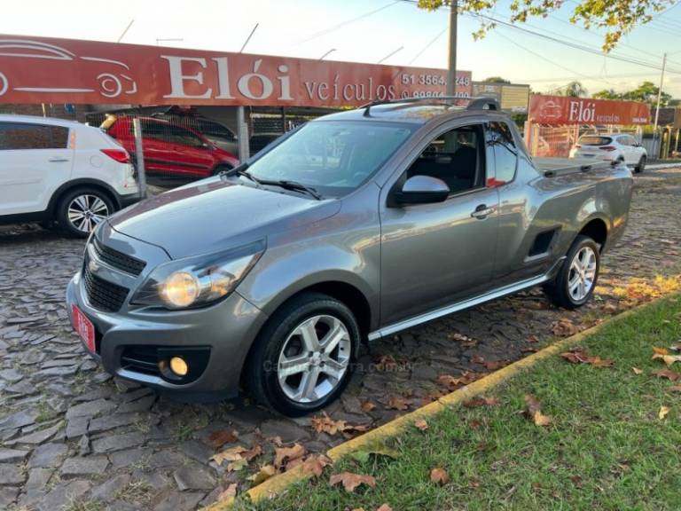 CHEVROLET - MONTANA - 2017/2018 - Prata - R$ 62.900,00