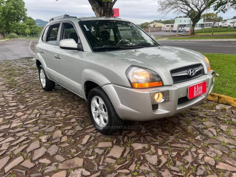 HYUNDAI - TUCSON - 2011/2012 - Prata - R$ 48.900,00