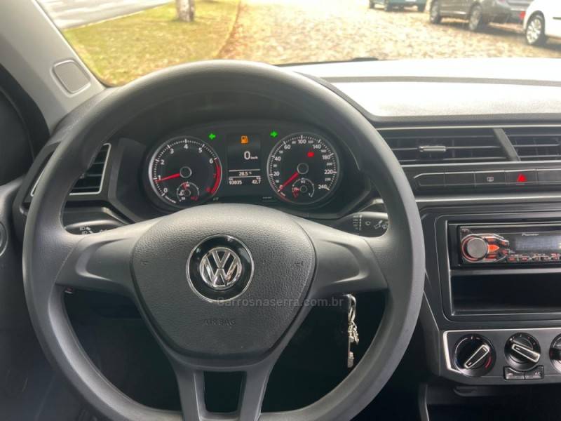 VOLKSWAGEN - SAVEIRO - 2016/2017 - Branca - R$ 71.900,00