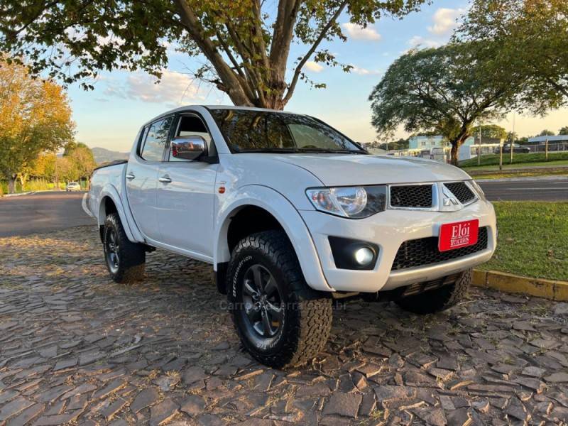 MITSUBISHI - L200 TRITON - 2011/2012 - Branca - R$ 112.900,00