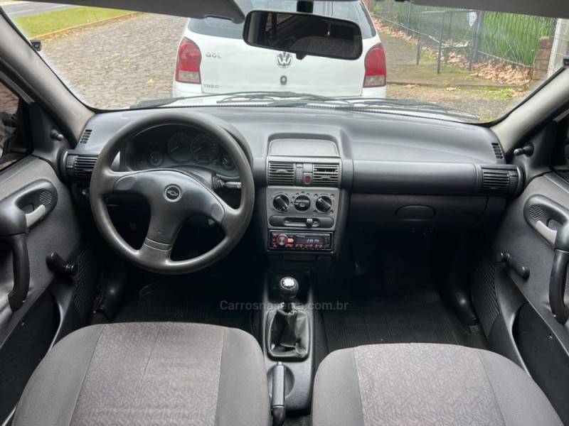 CHEVROLET - CORSA - 2004/2004 - Branca - Sob Consulta