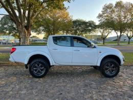 MITSUBISHI - L200 TRITON - 2011/2012 - Branca - R$ 112.900,00