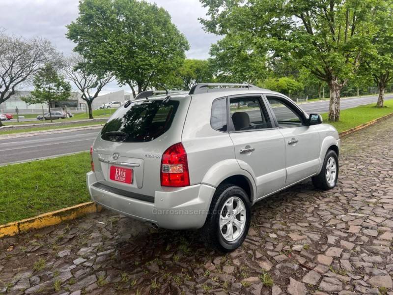 HYUNDAI - TUCSON - 2011/2012 - Prata - R$ 48.900,00