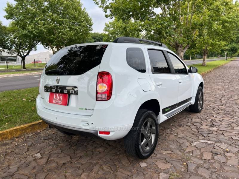 RENAULT - DUSTER - 2013/2014 - Branca - R$ 55.900,00