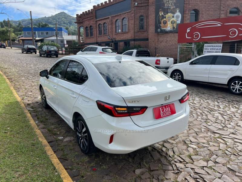 HONDA - CITY - 2022/2023 - Branca - R$ 112.900,00