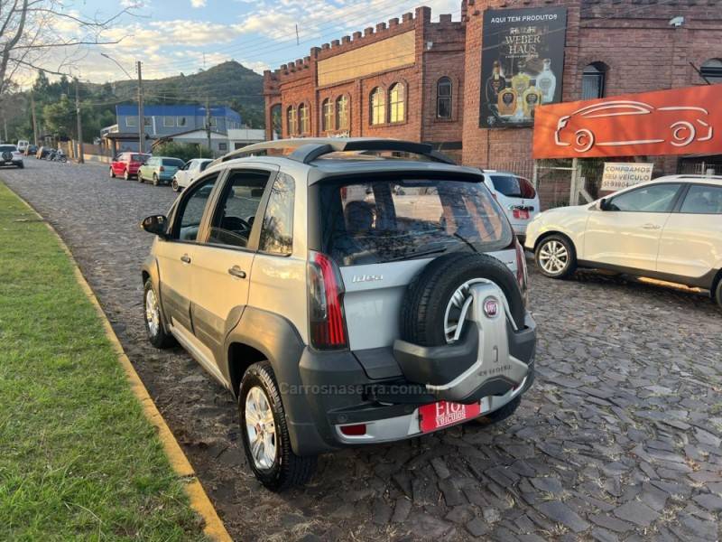 FIAT - IDEA - 2014/2015 - Prata - R$ 46.900,00