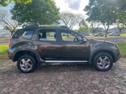 RENAULT - DUSTER - 2012/2013 - Verde - R$ 51.900,00