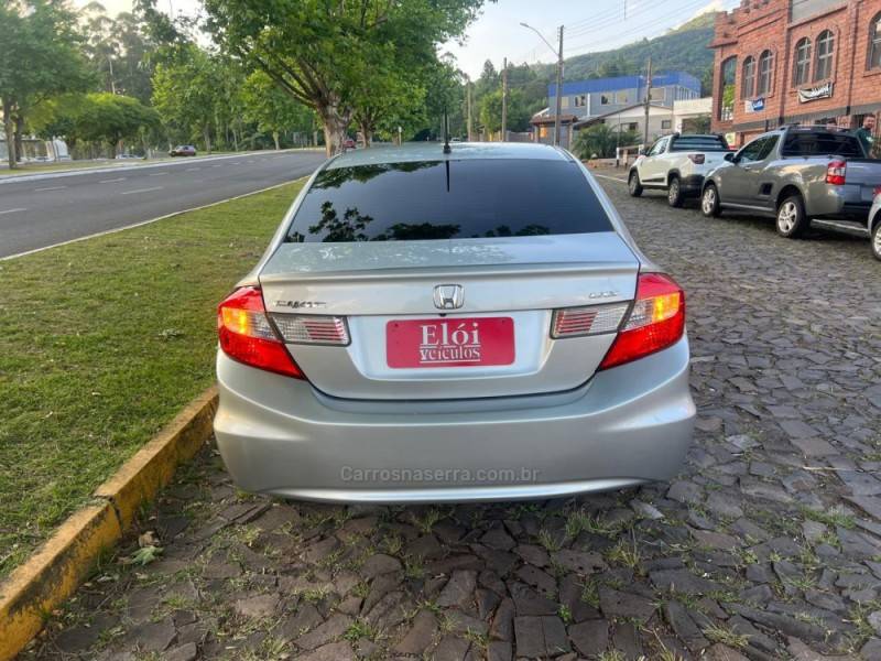 HONDA - CIVIC - 2012/2013 - Prata - R$ 70.900,00