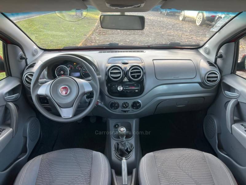 FIAT - PALIO - 2012/2013 - Vermelha - R$ 36.900,00