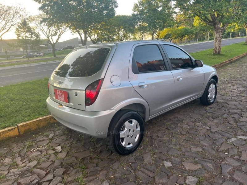 CHEVROLET - CELTA - 2012/2013 - Prata - R$ 34.900,00