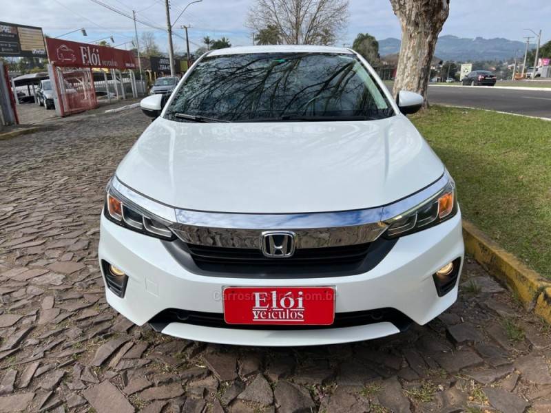 HONDA - CITY - 2022/2023 - Branca - R$ 112.900,00