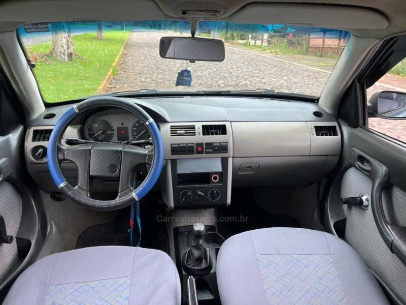 VOLKSWAGEN - GOL - 2000/2001 - Cinza - R$ 8.500,00