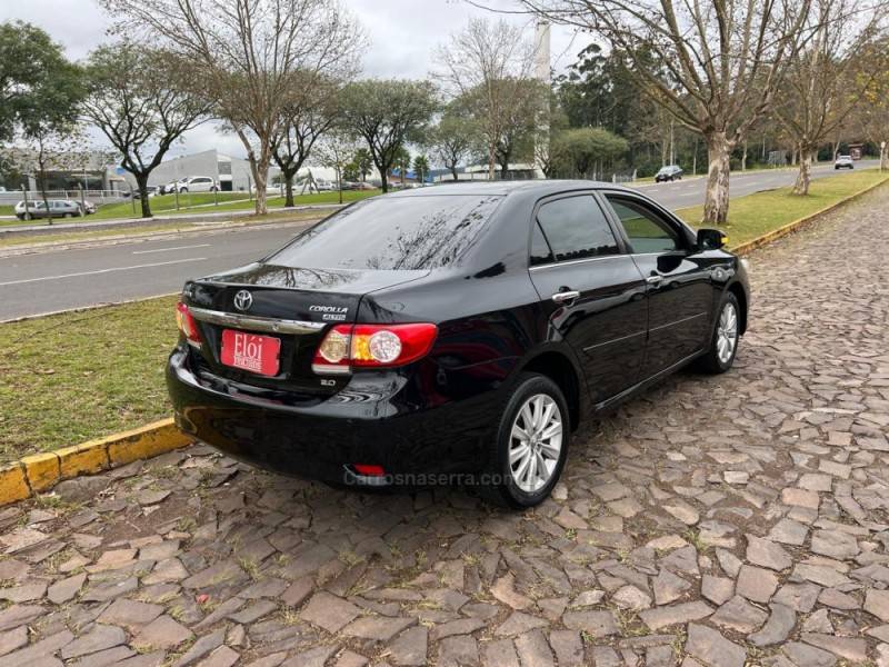 TOYOTA - COROLLA - 2012/2013 - Preta - R$ 69.900,00