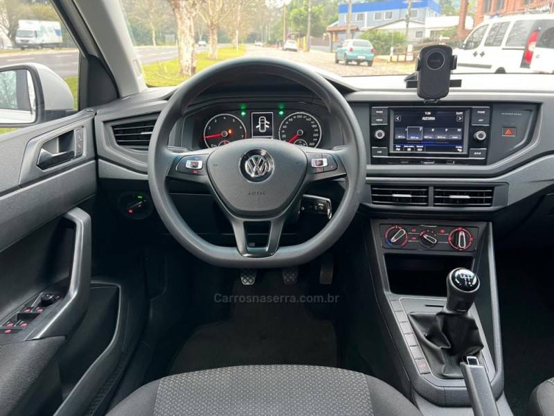 VOLKSWAGEN - POLO - 2020/2021 - Branca - R$ 69.900,00