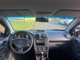 FORD - FIESTA - 2013/2013 - Vermelha - R$ 32.900,00