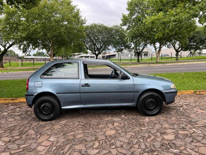 VOLKSWAGEN - GOL - 2000/2001 - Cinza - R$ 8.500,00