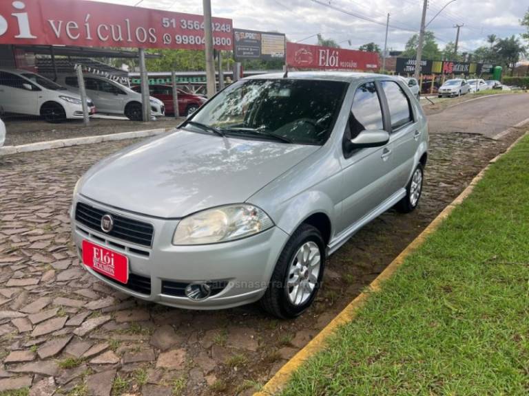 FIAT - PALIO - 2008/2009 - Prata - R$ 30.900,00