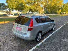 HYUNDAI - I30 CW - 2011/2012 - Prata - R$ 53.900,00