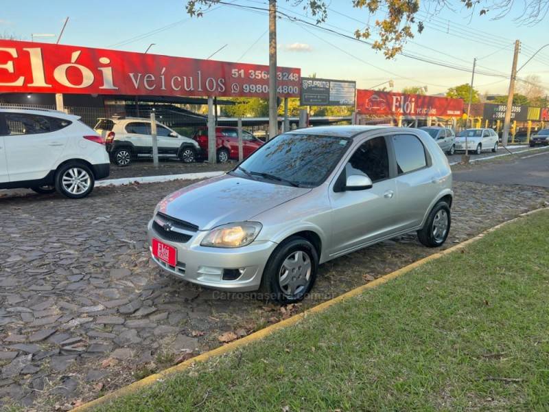 CHEVROLET - CELTA - 2012/2013 - Prata - R$ 34.900,00
