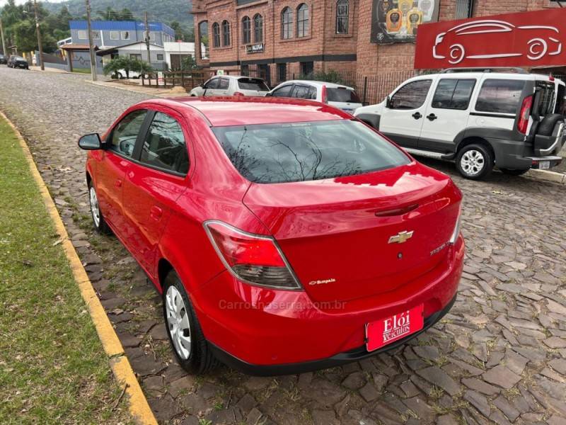 CHEVROLET - PRISMA - 2015/2015 - Vermelha - R$ 53.900,00